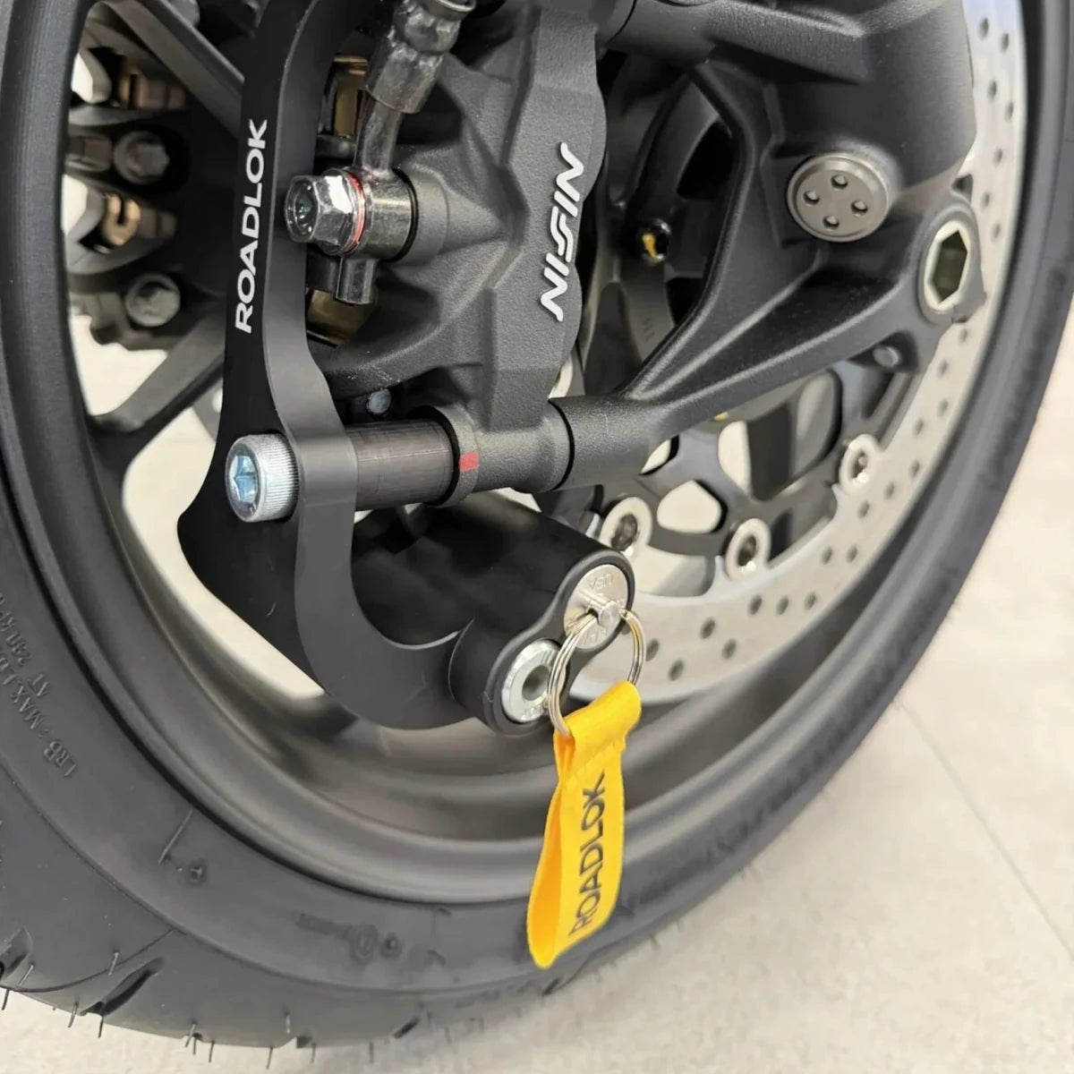 Antivol bloque-disque Roadlok anodisé noir avec BrakeBolt.