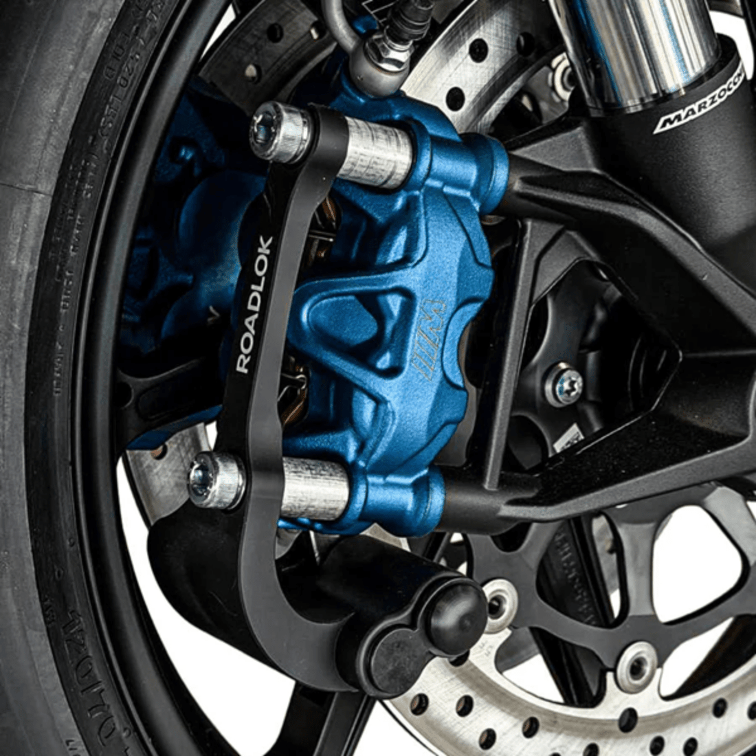 Antivol bloque-disque Roadlok anodisé noir satin monté sur étrier BMW